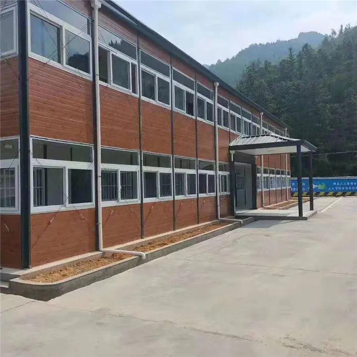 Modular Board House
